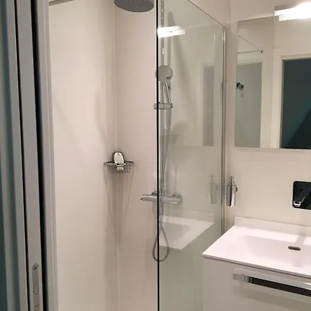 12 Couchages Avec Piscine فيلة