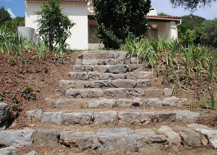 12 Couchages Avec Piscine Anduze